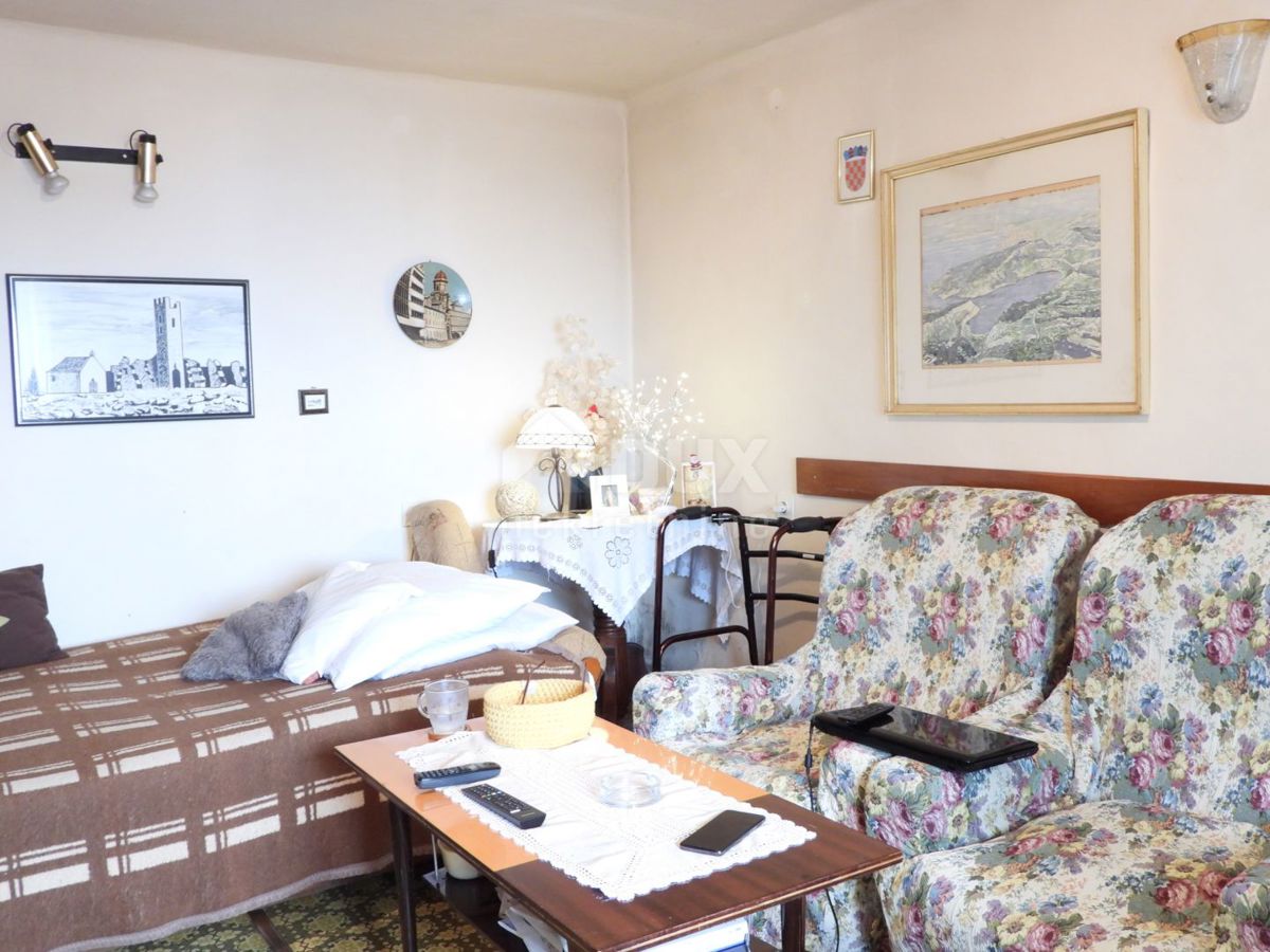 RIJEKA, HRELJIN - casa bifamiliare 150m2 con vista mare + ambiente 1450m2