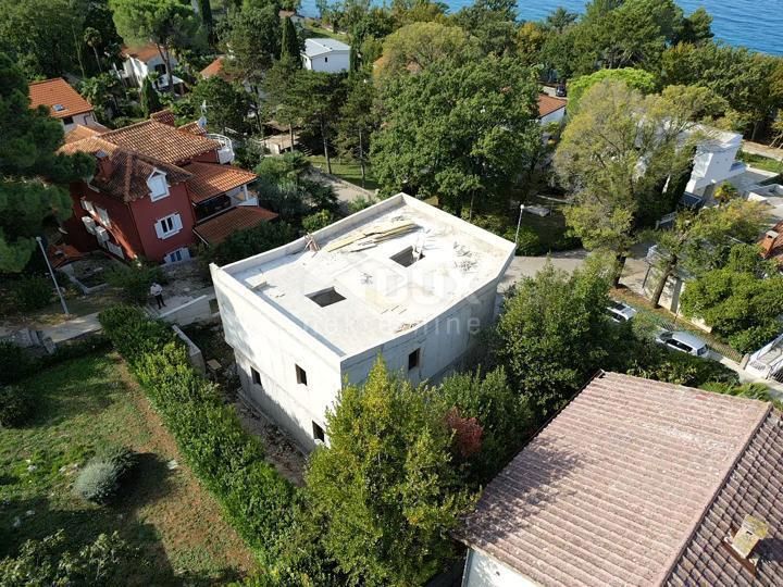 NJIVICE - BELLA VILLA IN FASE DI ROH-BAU, 1A FILA AL MARE