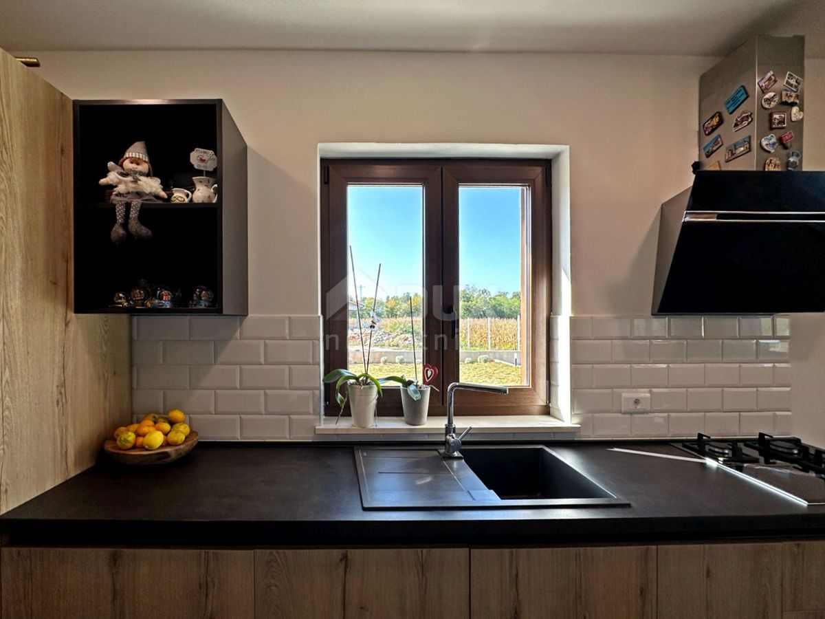 ISTRIA, LABIN - Casa con ampio giardino in periferia