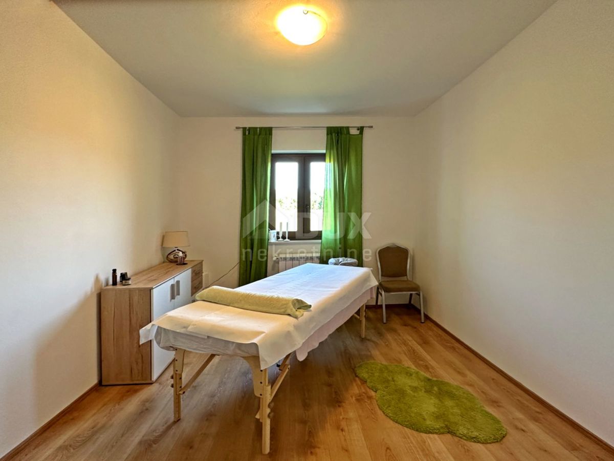 ISTRIA, LABIN - Casa con ampio giardino in periferia