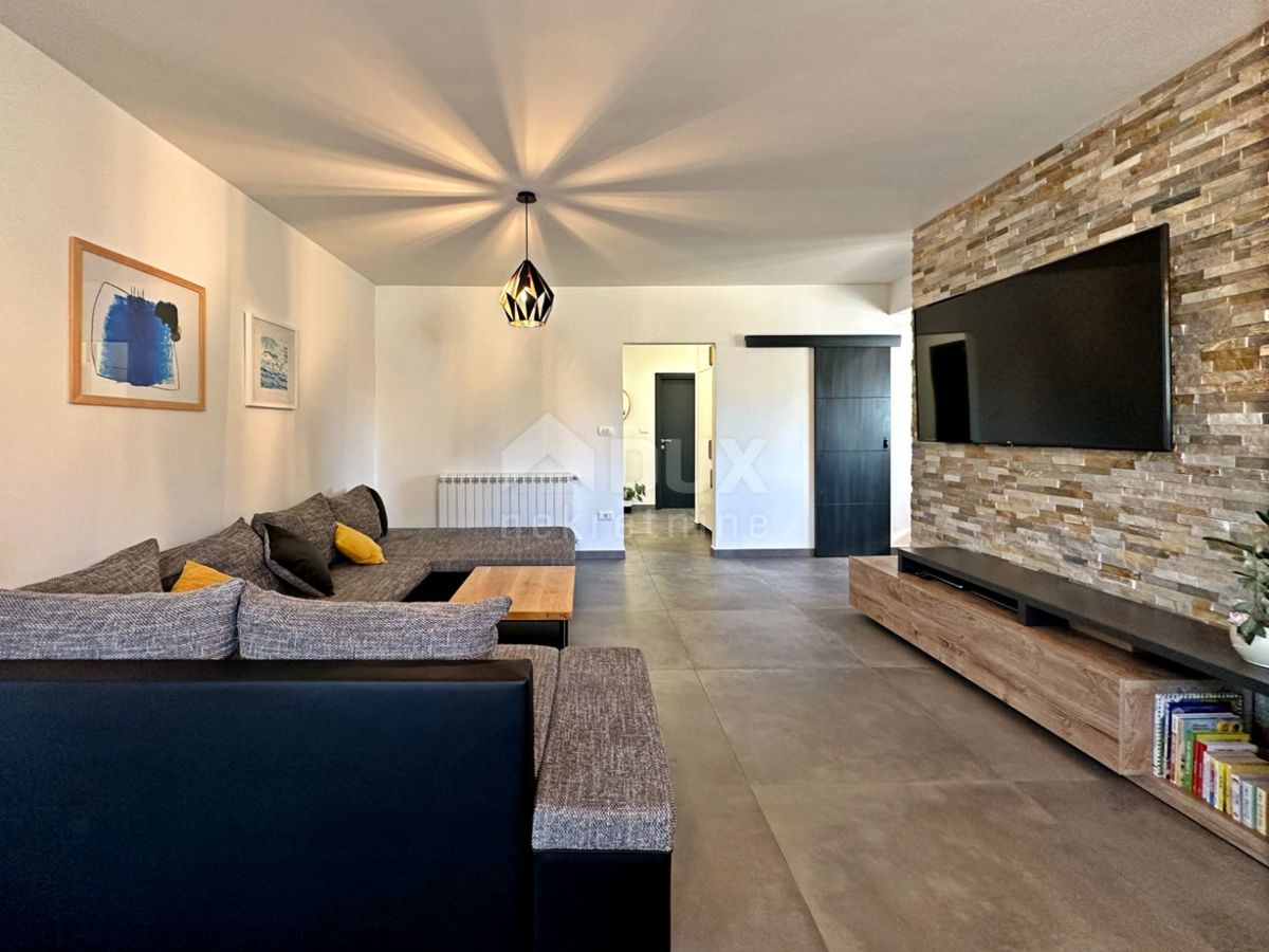 ISTRIA, LABIN - Casa con ampio giardino in periferia