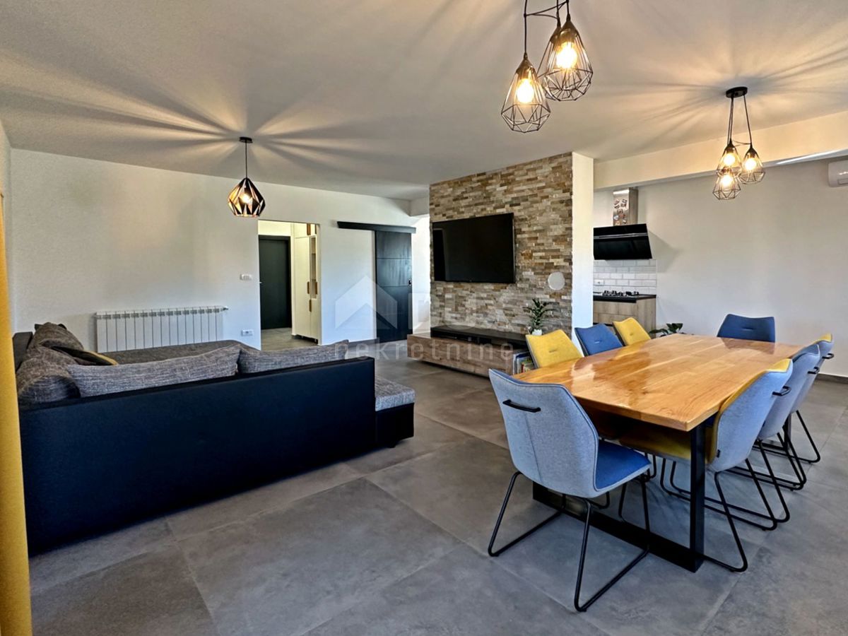 ISTRIA, LABIN - Casa con ampio giardino in periferia