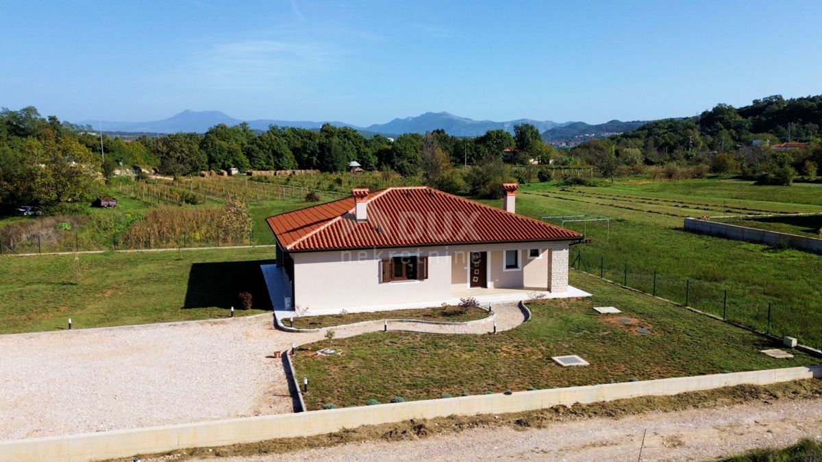 ISTRIA, LABIN - Casa con ampio giardino in periferia