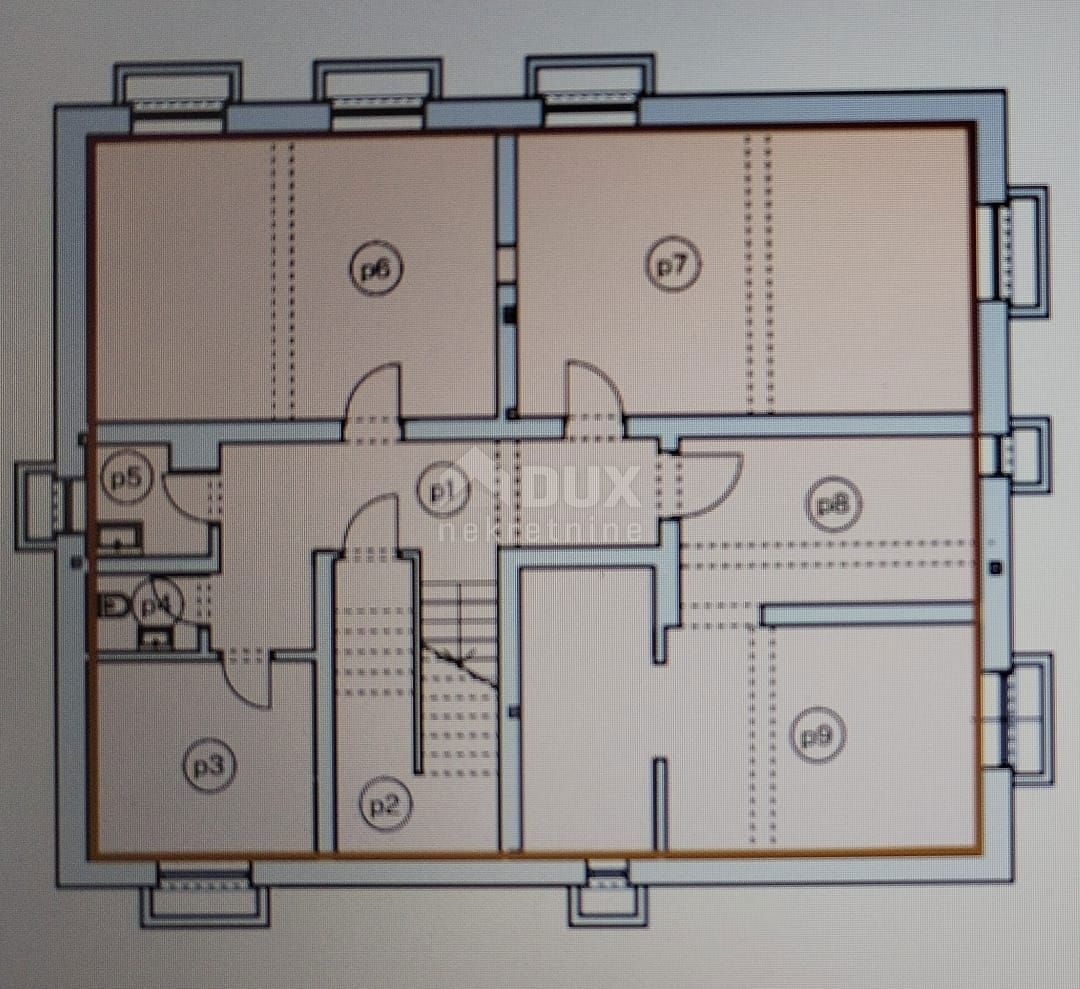 ISTRIA, PULA - Appartamento nel seminterrato 128m2 con giardino e cucina estiva!