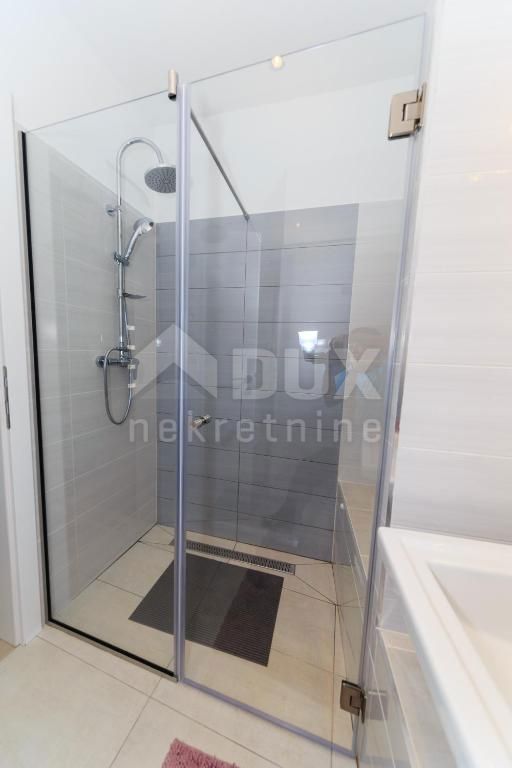 OPATIJA, LOVRAN, IKA - villa 380m2 con vista panoramica sul mare e piscina + giardino paesaggistico 700m2