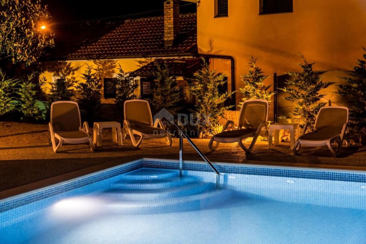 OPATIJA, LOVRAN, IKA - villa 380m2 con vista panoramica sul mare e piscina + giardino paesaggistico 700m2