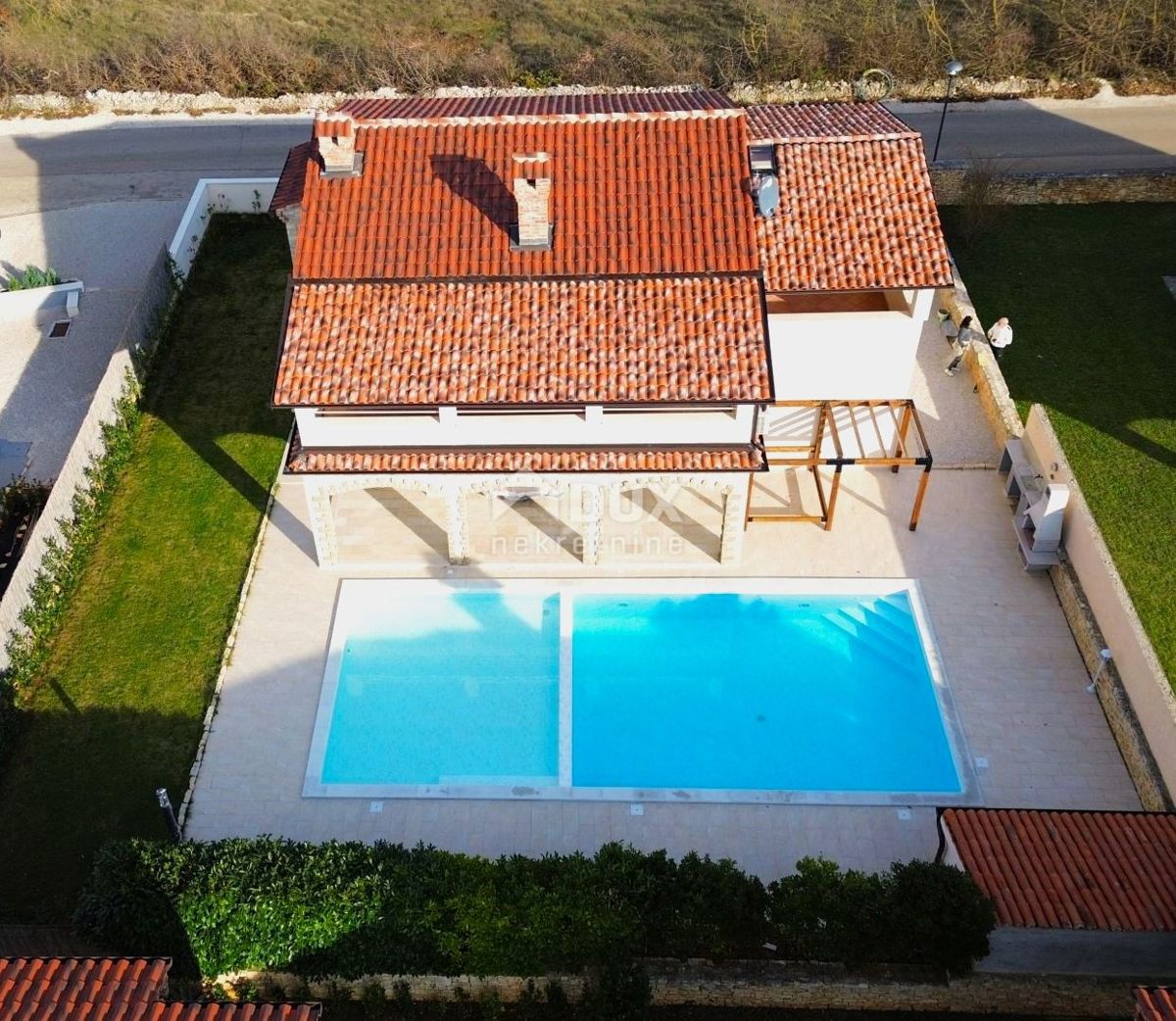 ISTRIA, SVETVINČENAT - Villa in pietra recentemente adattata con piscina