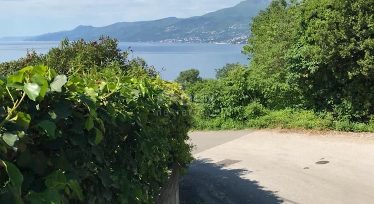 RIJEKA, COSTABELLA, BIVIO - terreno edificabile 2255m2 con vista sul mare per un edificio residenziale - appartamenti - appartamenti / casa familiare / villa / casa in affitto - vacanze con piscina