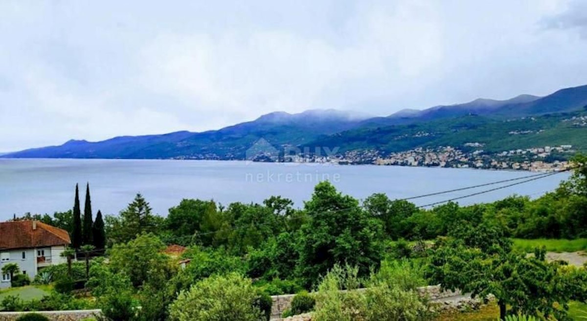 RIJEKA, COSTABELLA, BIVIO - terreno edificabile 2255m2 con vista sul mare per un edificio residenziale - appartamenti - appartamenti / casa familiare / villa / casa in affitto - vacanze con piscina