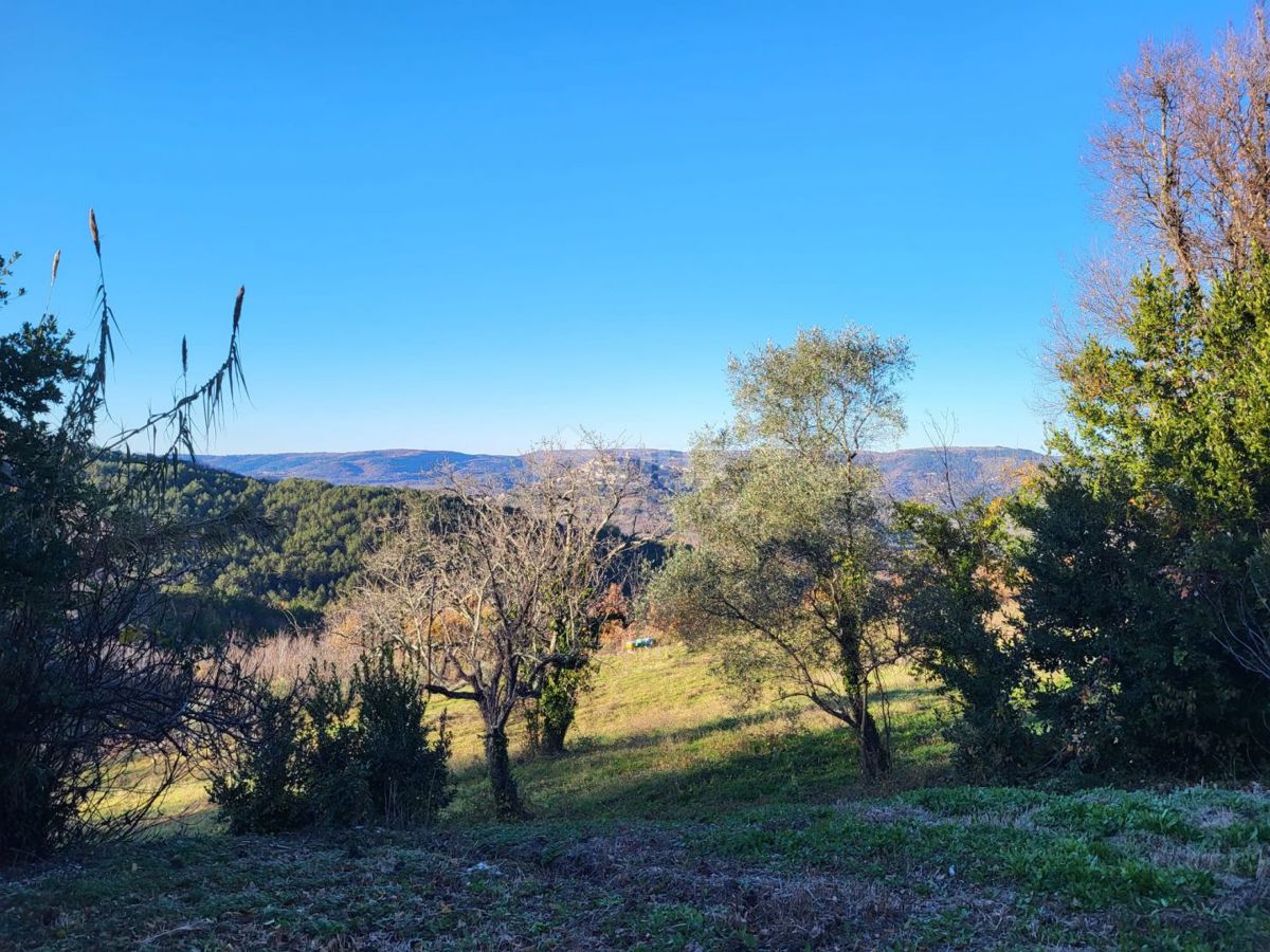 ISTRIA, MOTOVUN - Casa indipendente in pietra con vista su Montona