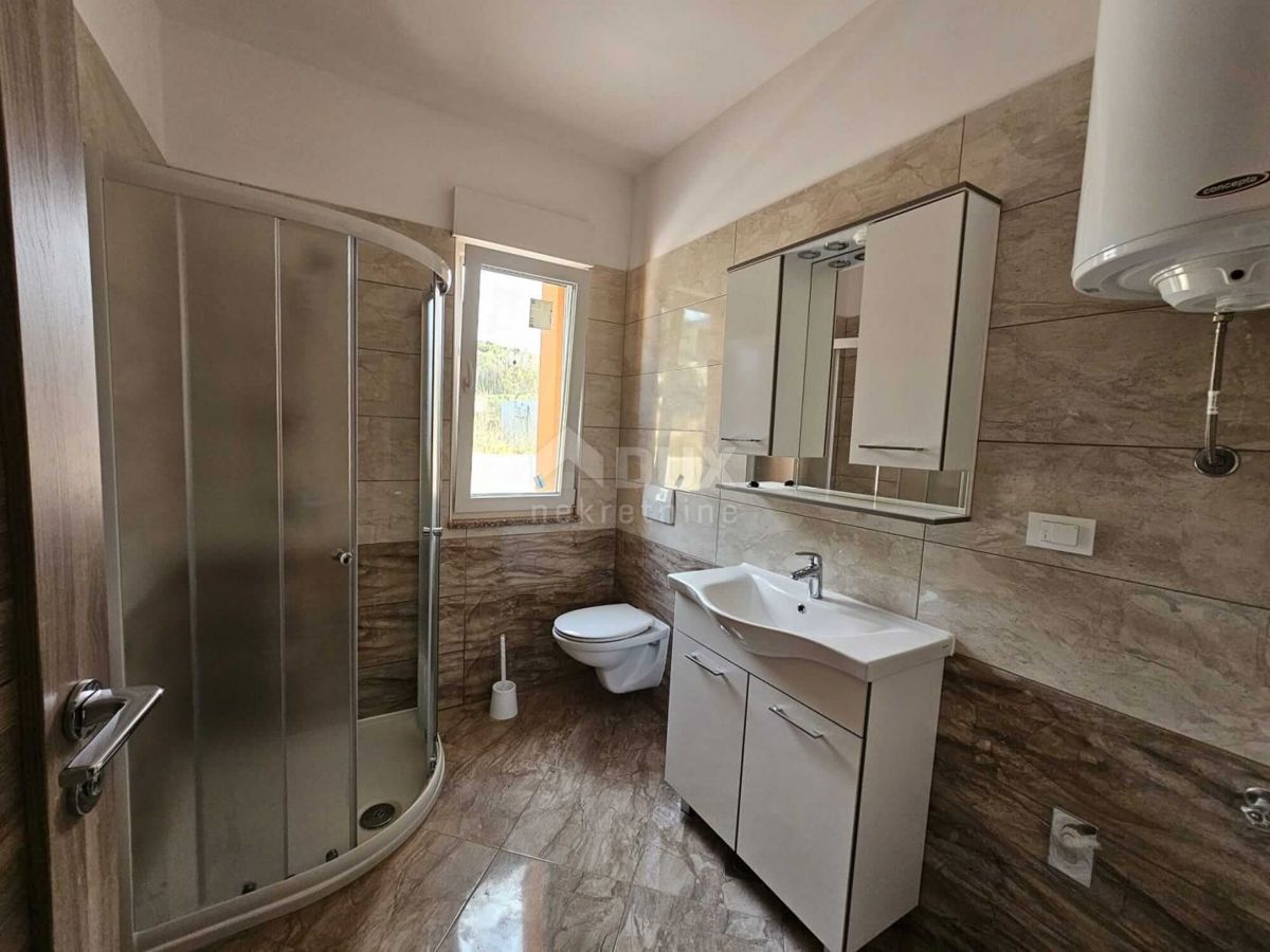 ISOLA DI RAB, BANJOL - Appartamento al 1° piano di 55m2, 1 camera da letto + bagno, 250m dal mare