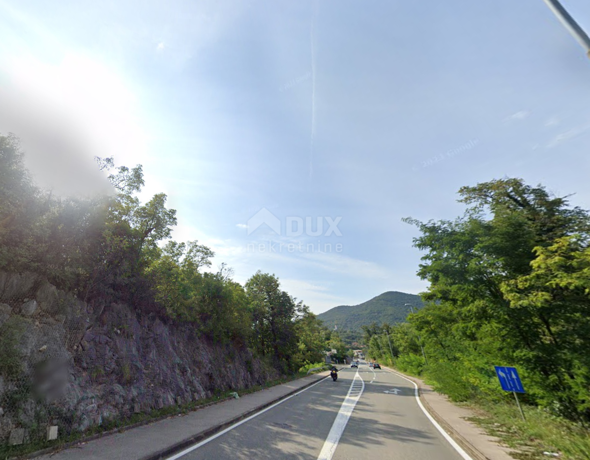 OPATIJA, MATULJI - terreno edificabile 2157m2 nella zona commerciale per locali commerciali/sala