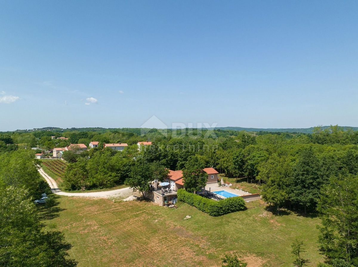 ISTRIA, LABIN - Casa isolata con piscina