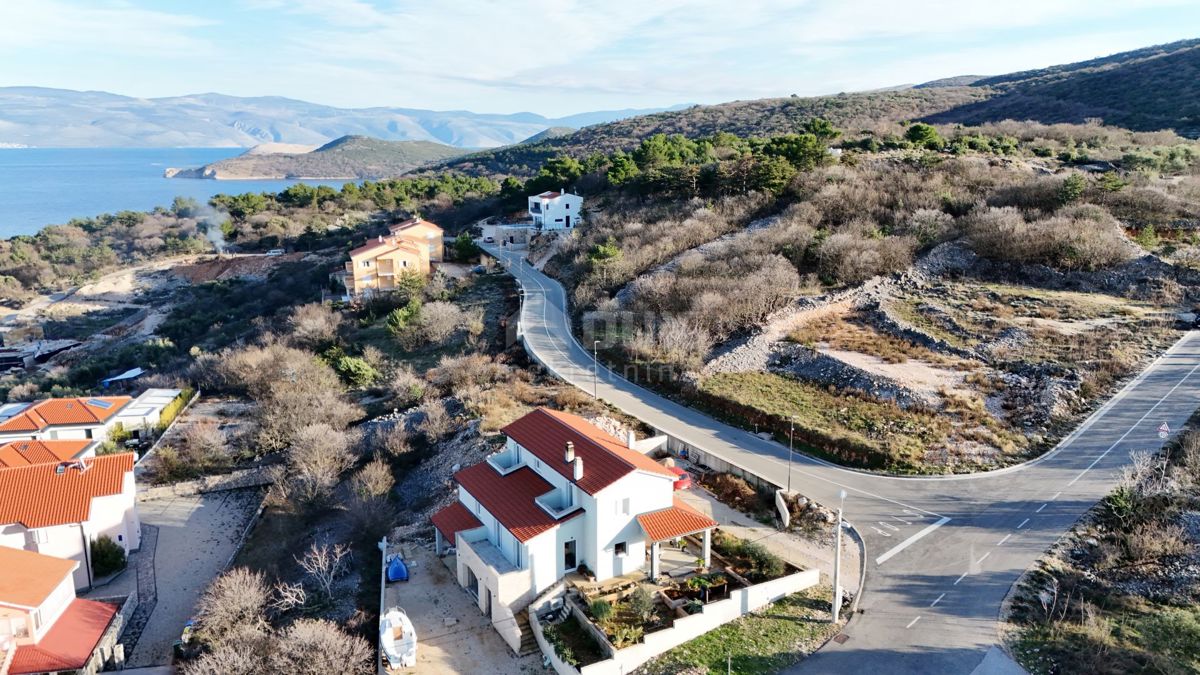 ISOLA DI KRK, VRBNIK - Terreno edificabile, TOP LOCATION con progetto