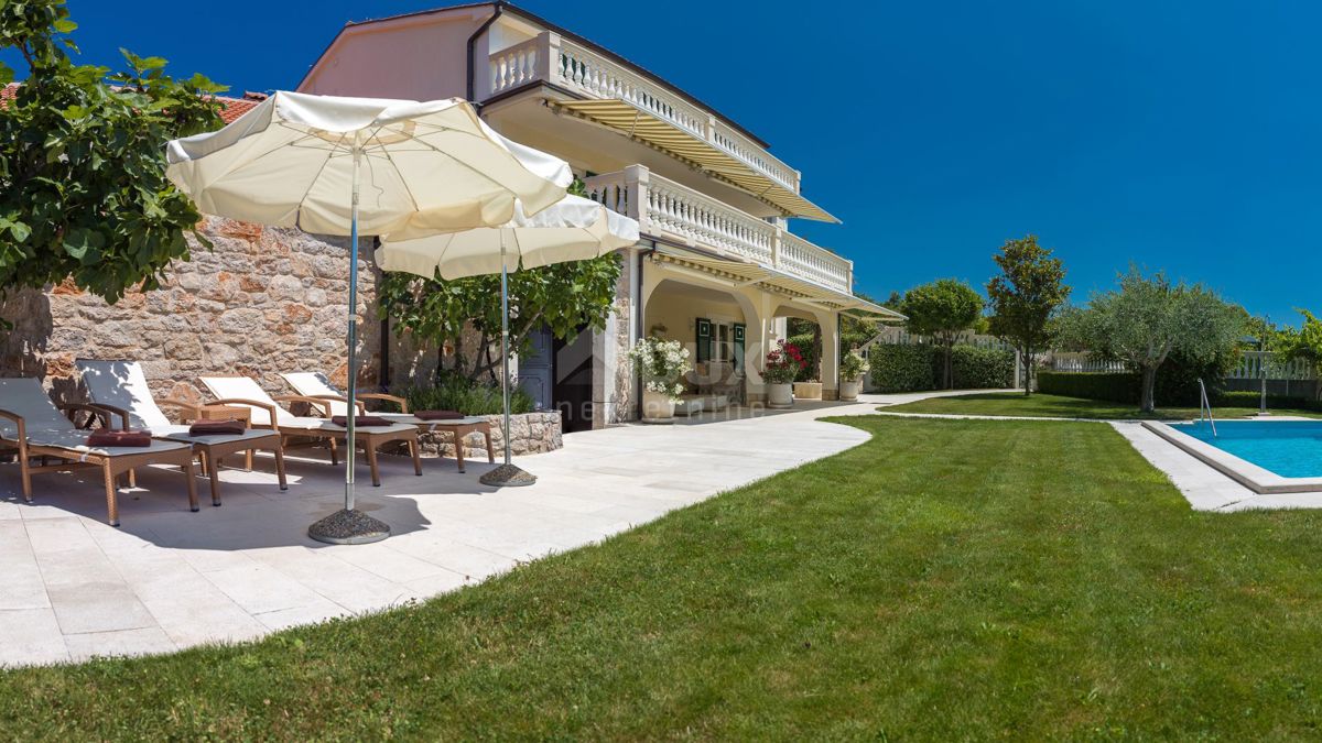 VINODOLSKA DOLINA, BRIBIR - Complesso di 2 ville, vigneto e campo da tennis!