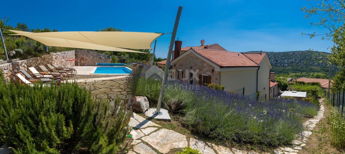 VINODOLSKA DOLINA, BRIBIR - Complesso di 2 ville, vigneto e campo da tennis!