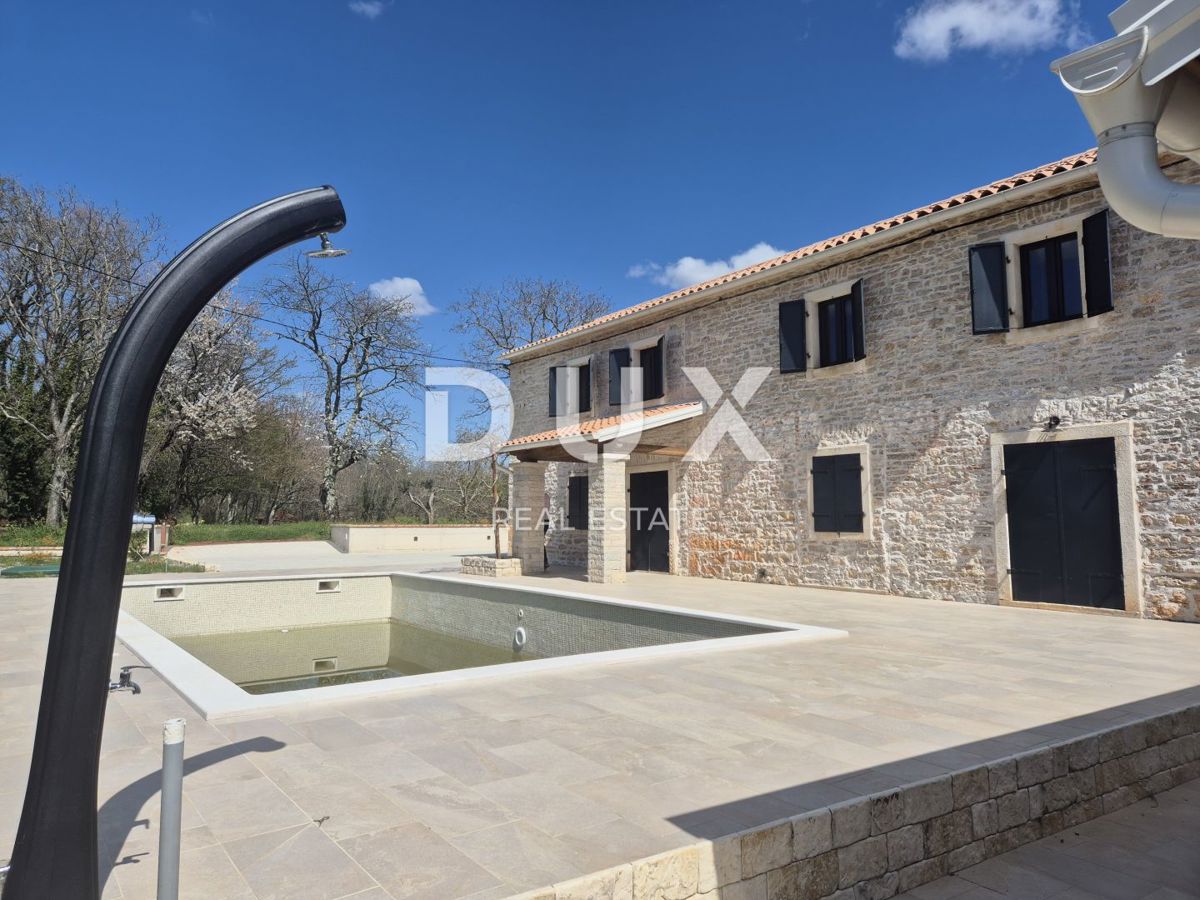 ISTRIA, BARBAN - Casa rustica con piscina