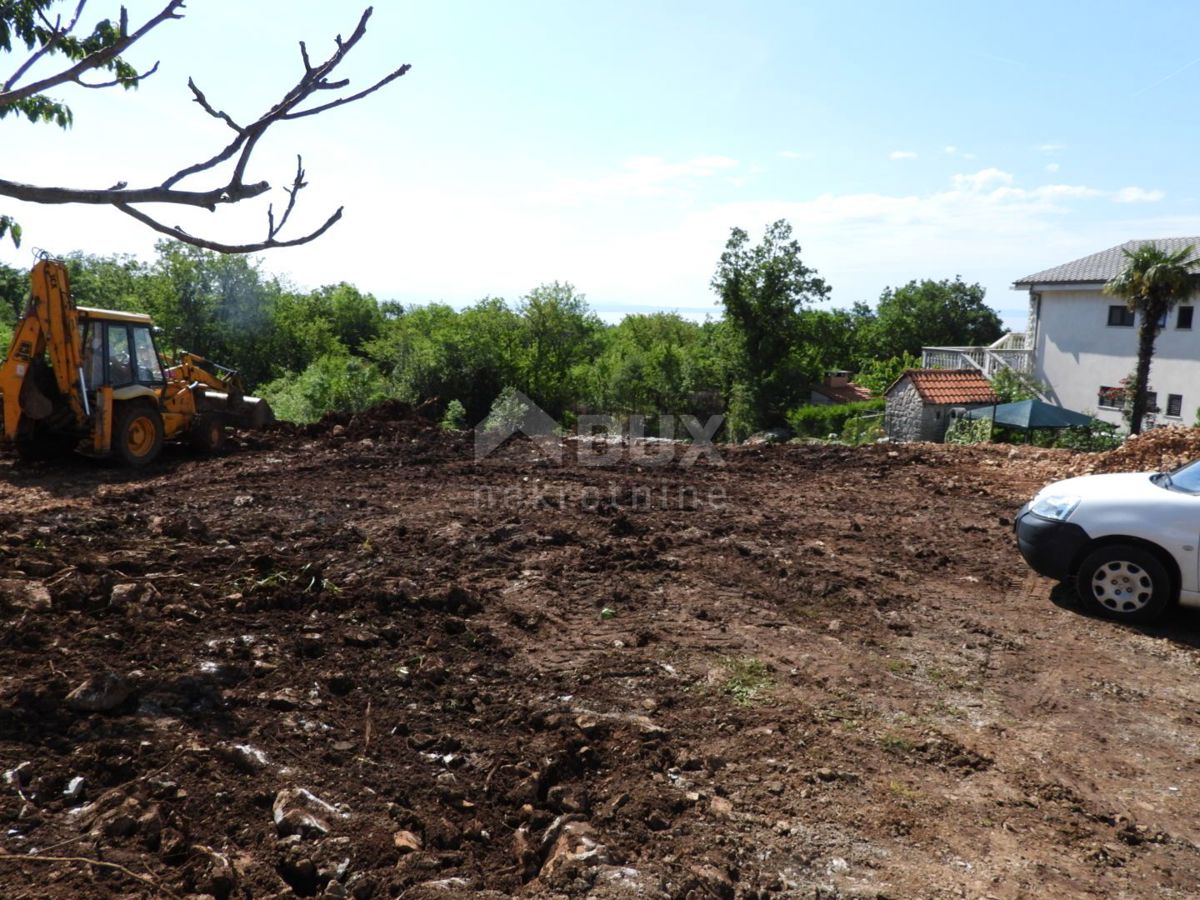 KASTAV, RUBEŠI - terreno edificabile 1957m2 con vista mare per edificio residenziale - appartamenti/casa familiare/villa