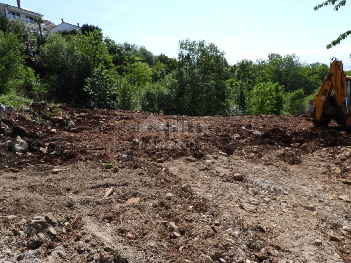 KASTAV, RUBEŠI - terreno edificabile 1957m2 con vista mare per edificio residenziale - appartamenti/casa familiare/villa