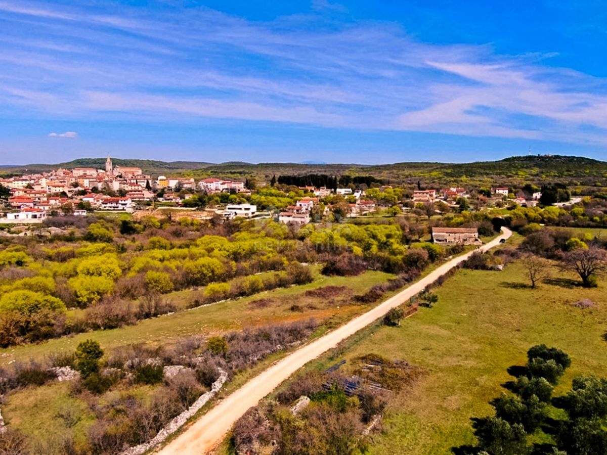 ISTRIA, BALE - Casa in pietra in una posizione unica