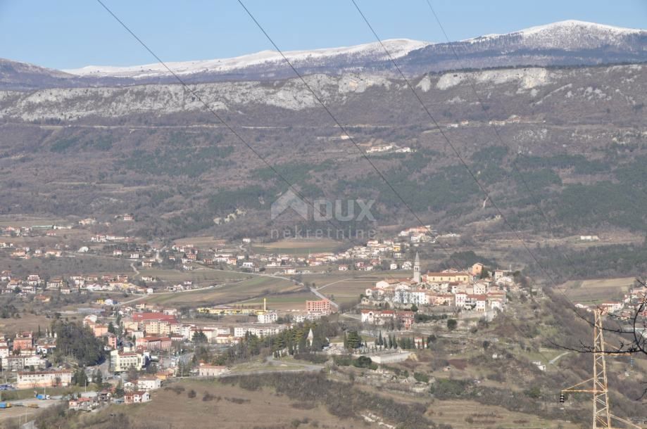 ISTRA BUZET Ampio terreno agricolo ed edificabile