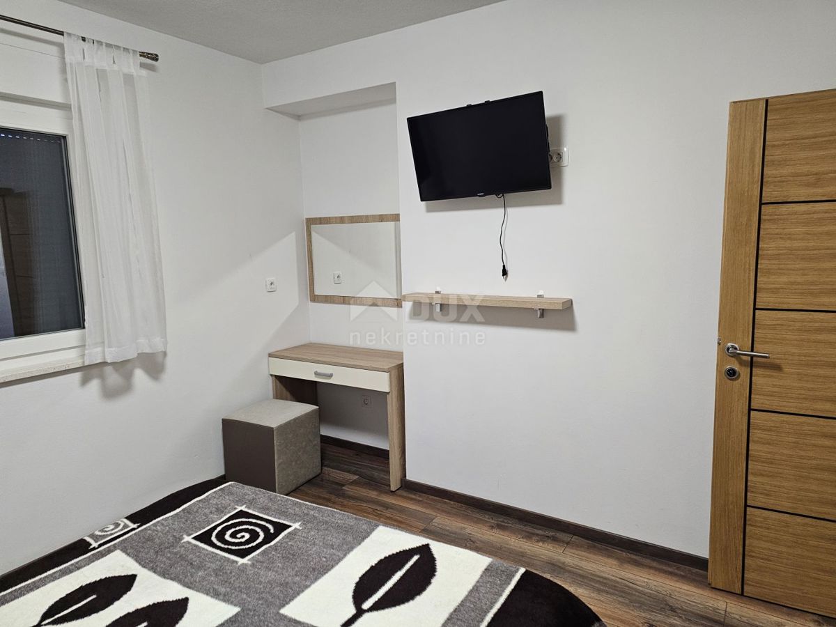 ISOLA DI RAB, BANJOL - 3 camere da letto + bagno in un condominio