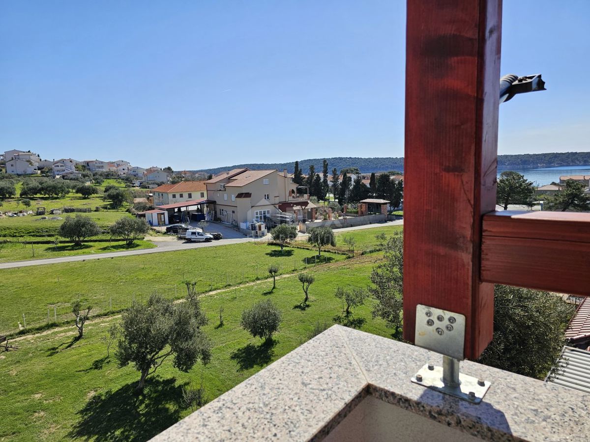 ISOLA DI RAB, BANJOL - 3 camere da letto + bagno in un condominio