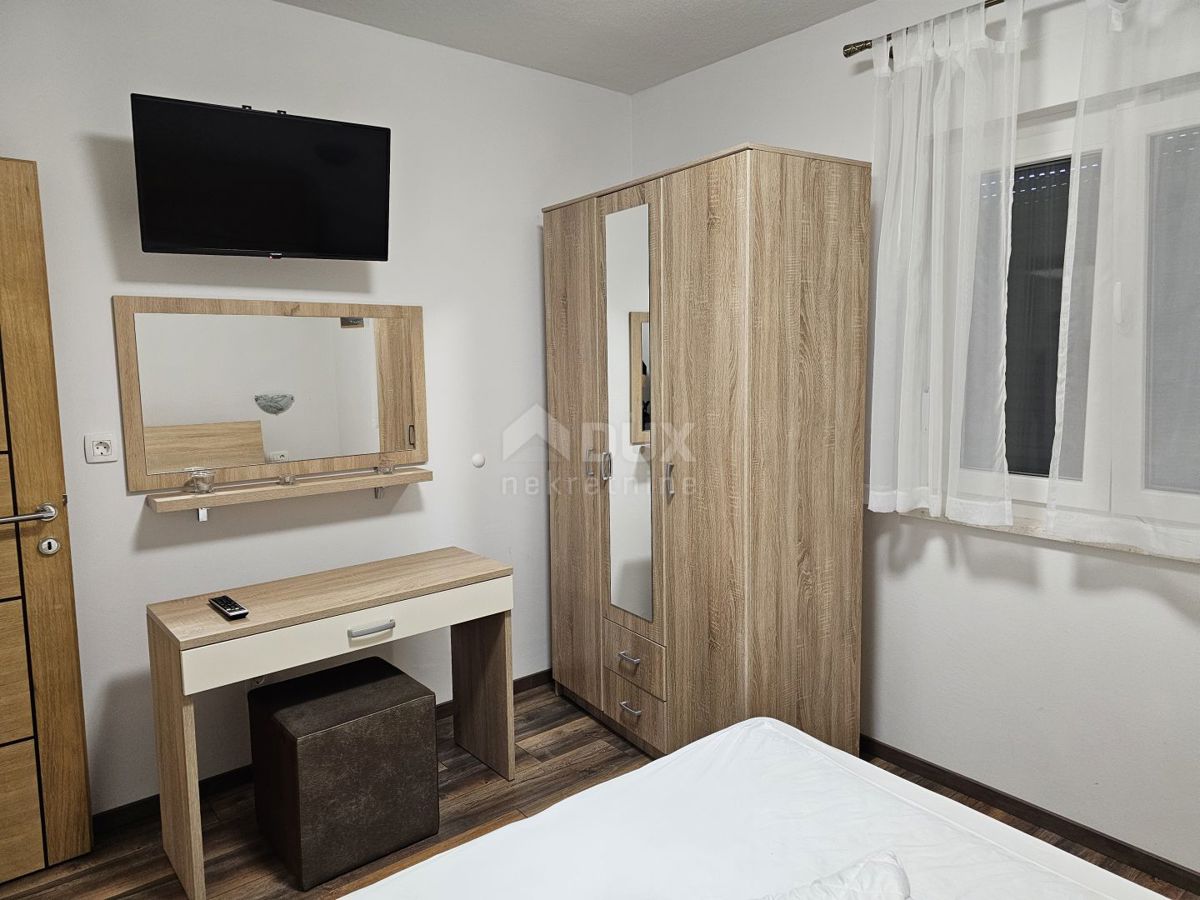 ISOLA DI RAB, BANJOL - 3 camere da letto + bagno in un condominio