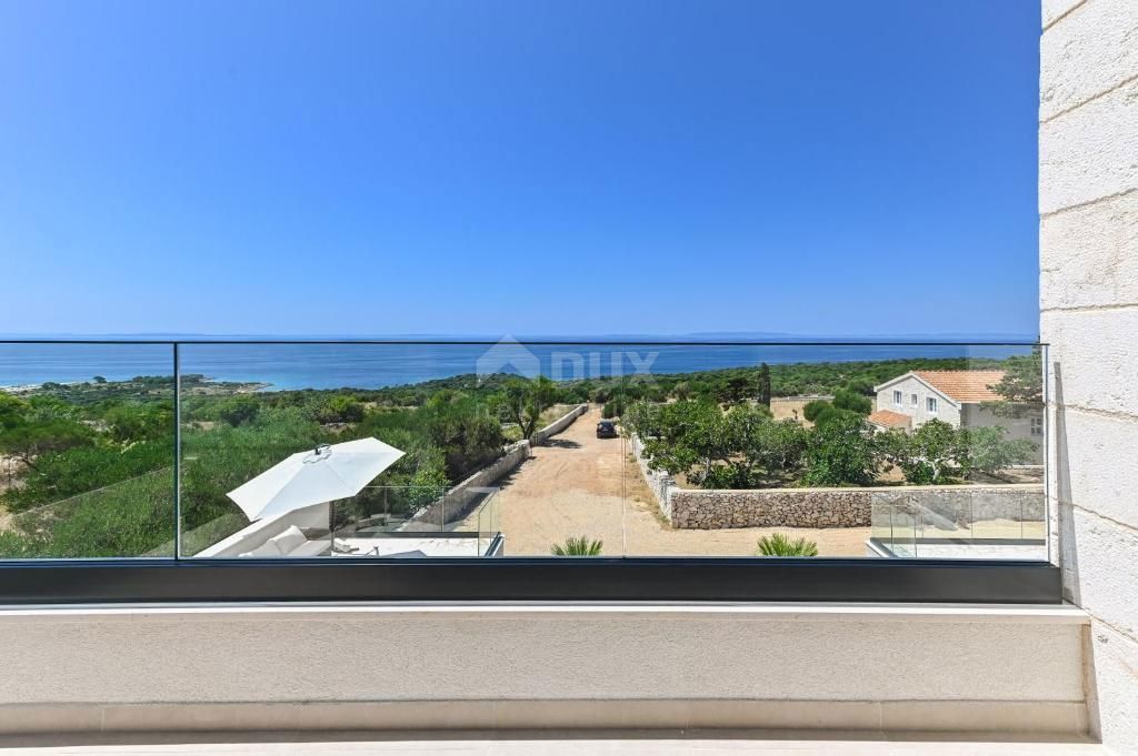 ISOLA DI PAG, NOVALJA, bellissima villa in pietra con piscina