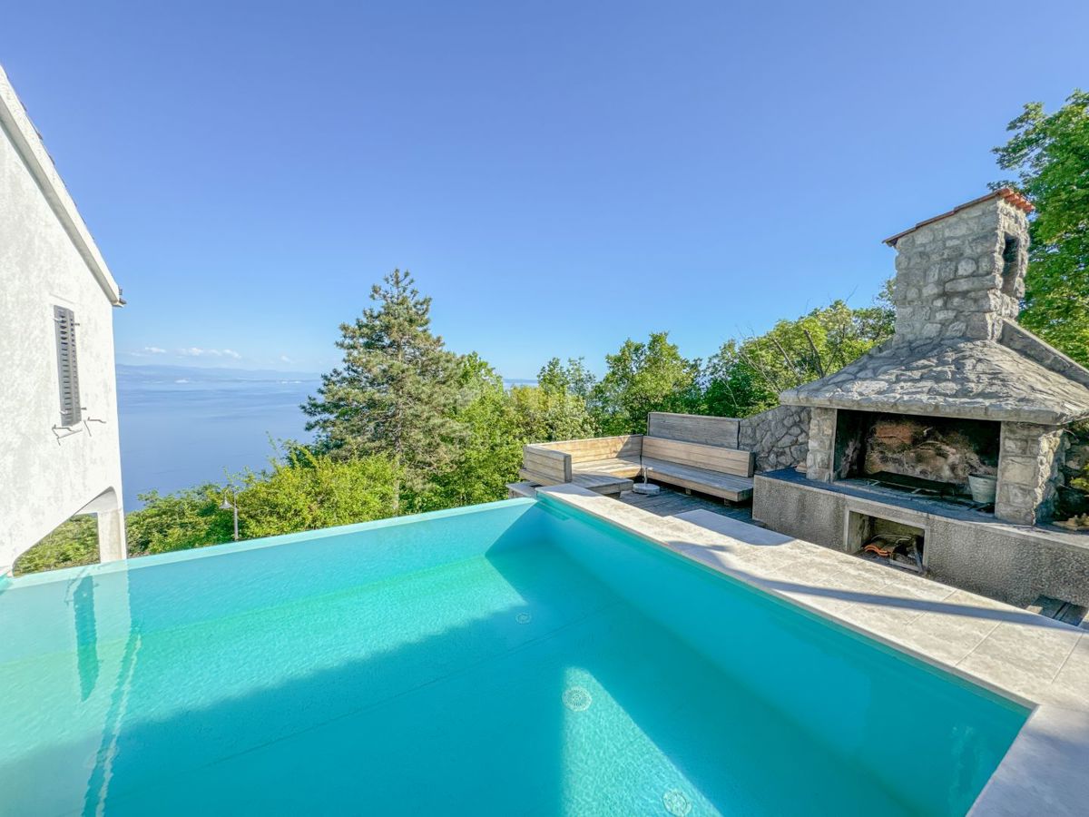 OPATIJA RIVIERA - una villa privata con una convenzione speciale con piscina e vista panoramica sul mare