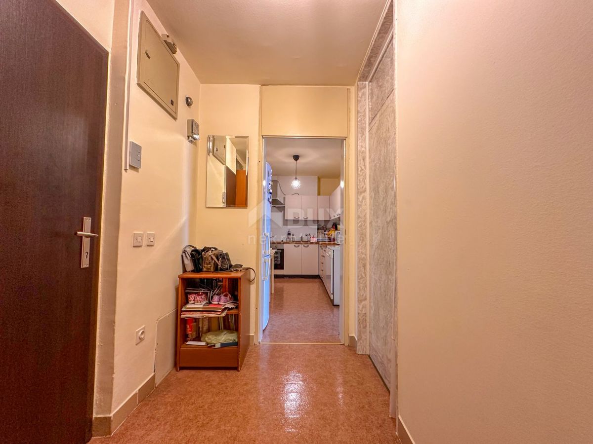 RIJEKA, KRNJEVO - Appartamento con 2 camere da letto, balcone con vista mare