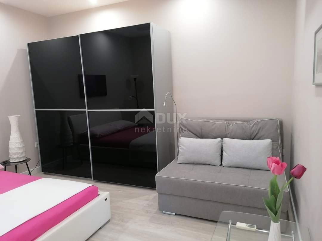 CRIKVENICA - casa nel centro di Crikvenica, 145 m2