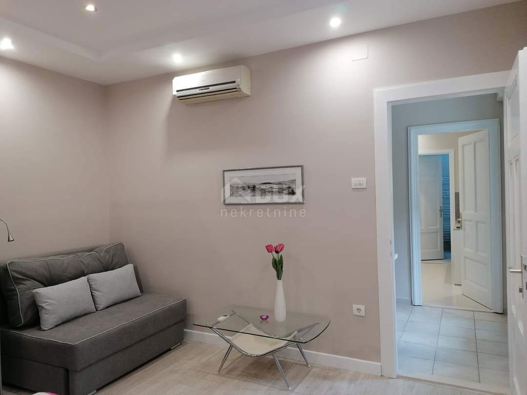 CRIKVENICA - casa nel centro di Crikvenica, 145 m2