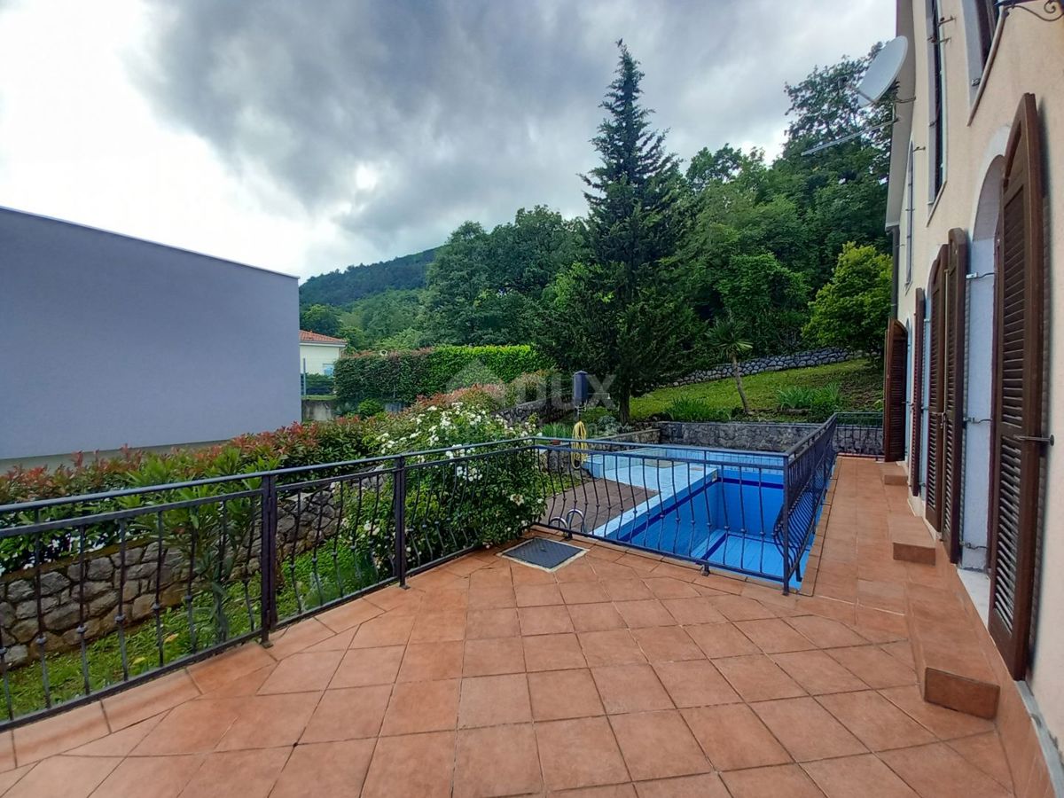 OPATIJA, POLJANE - Bella casa indipendente con piscina, garage e vista mare