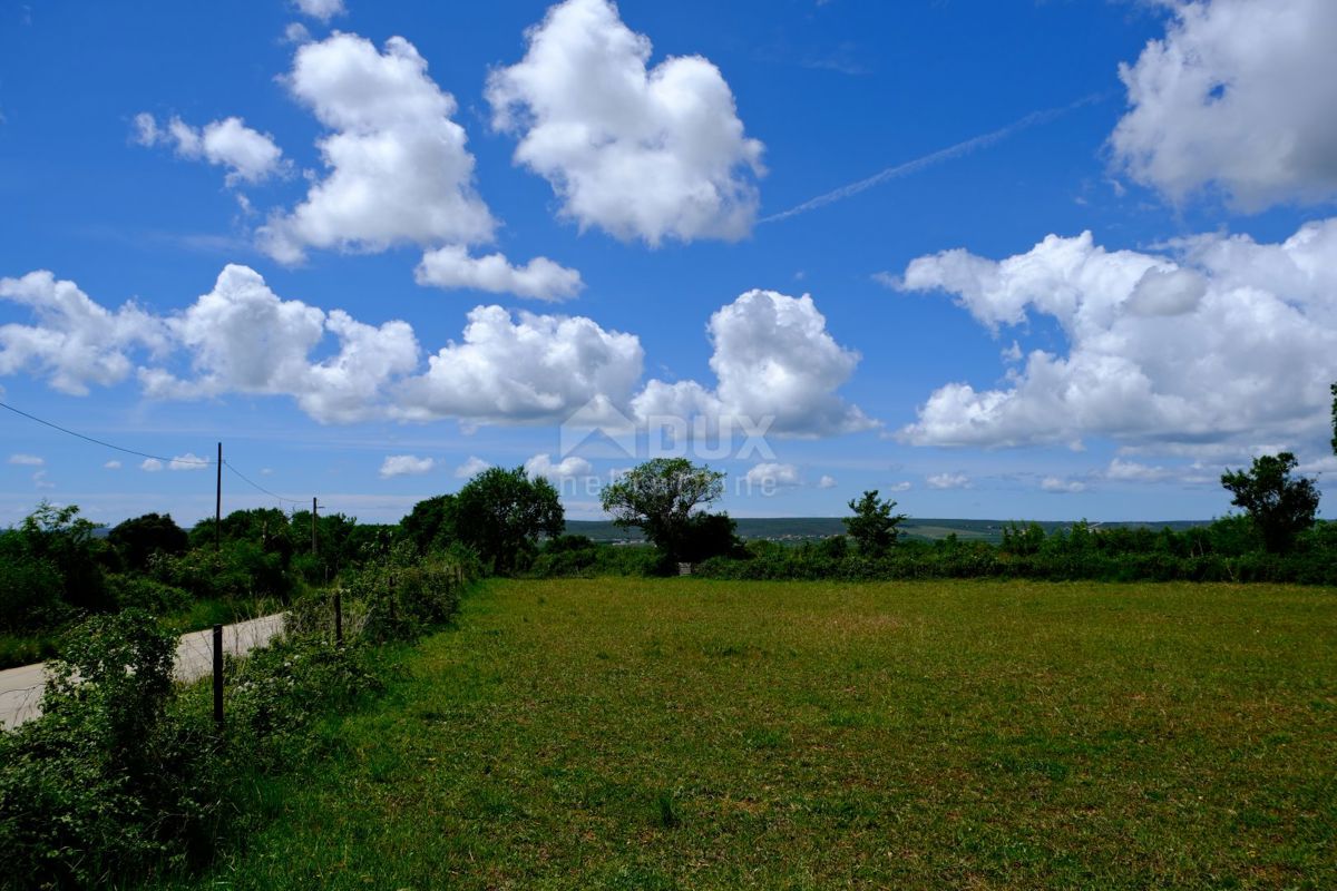 ZADAR, BENKOVAC - Terreno edificabile in un ambiente naturale 