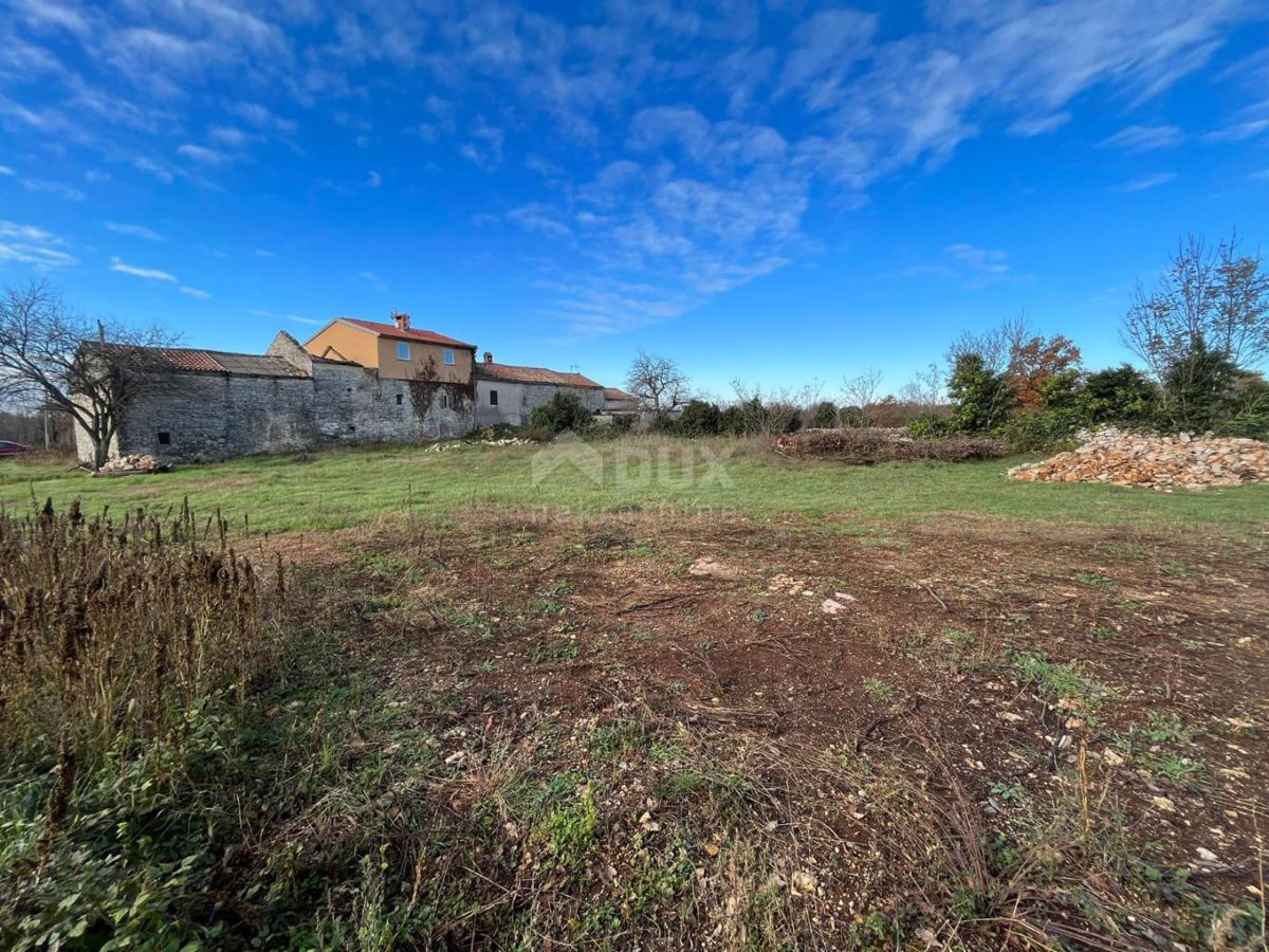 ISTRIA, SVETVINČENAT - Terreno edificabile in ottima posizione! OPPORTUNITÀ!