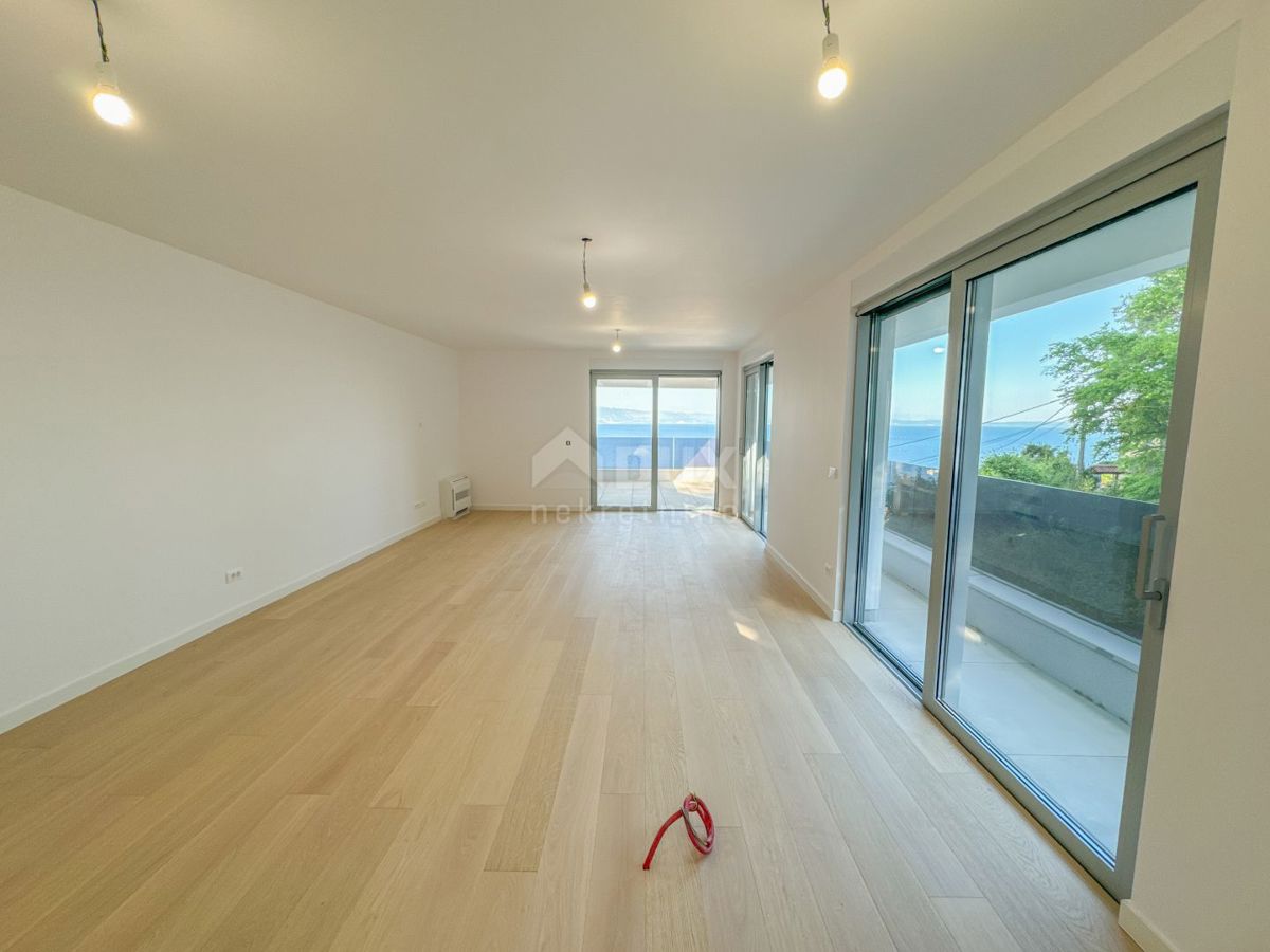 OPATIJA, CENTRO - bellissimo appartamento in una nuova costruzione con vista sul mare 