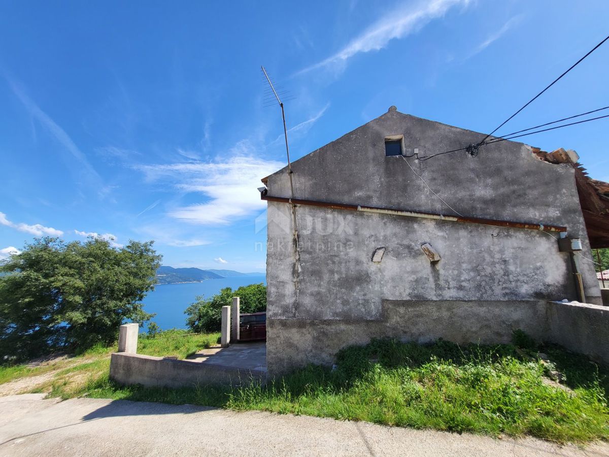 ISTRIA, BRSEČ - Casa indipendente da adattare con vista mare