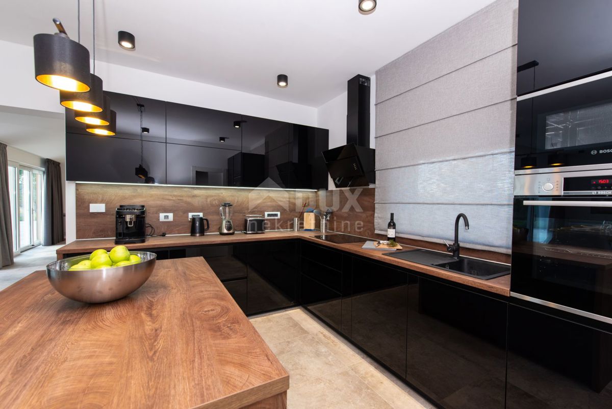 ISTRIA, ALBONA - Villa moderna in un'ottima posizione