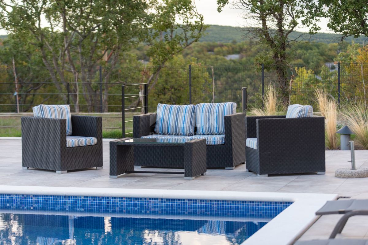 ISTRIA, ALBONA - Villa moderna in un'ottima posizione