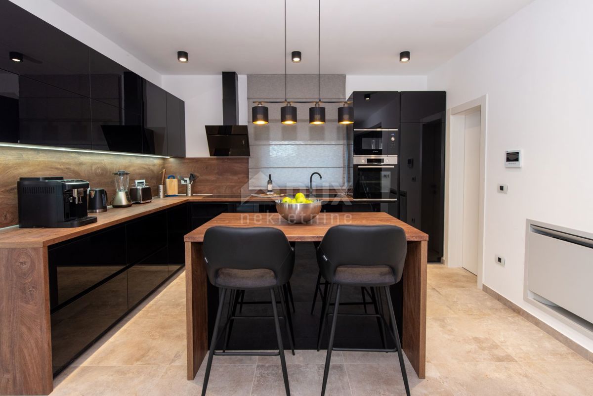 ISTRIA, ALBONA - Villa moderna in un'ottima posizione