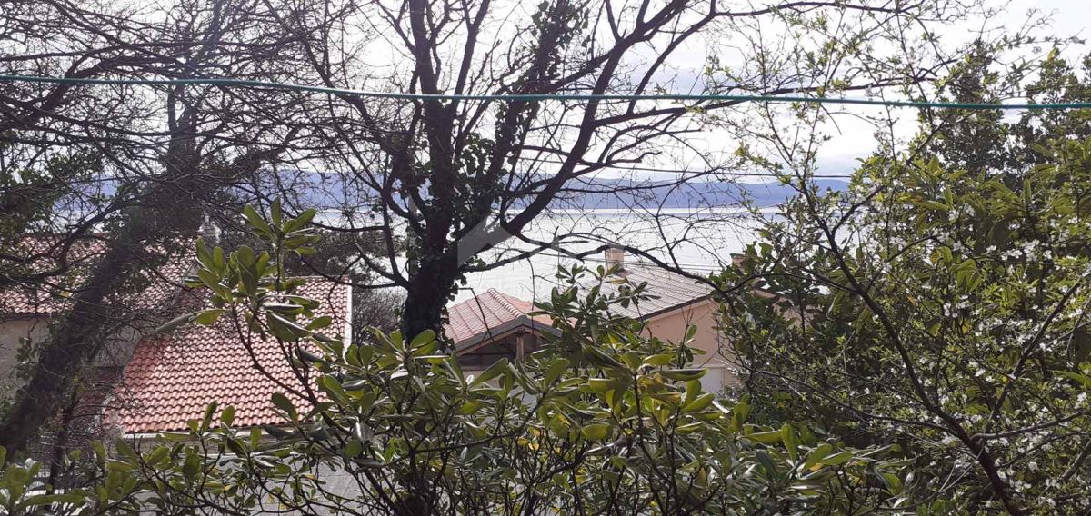 SMOKVICA - casa con 4 appartamenti, seconda fila al mare (50m), garage doppio 