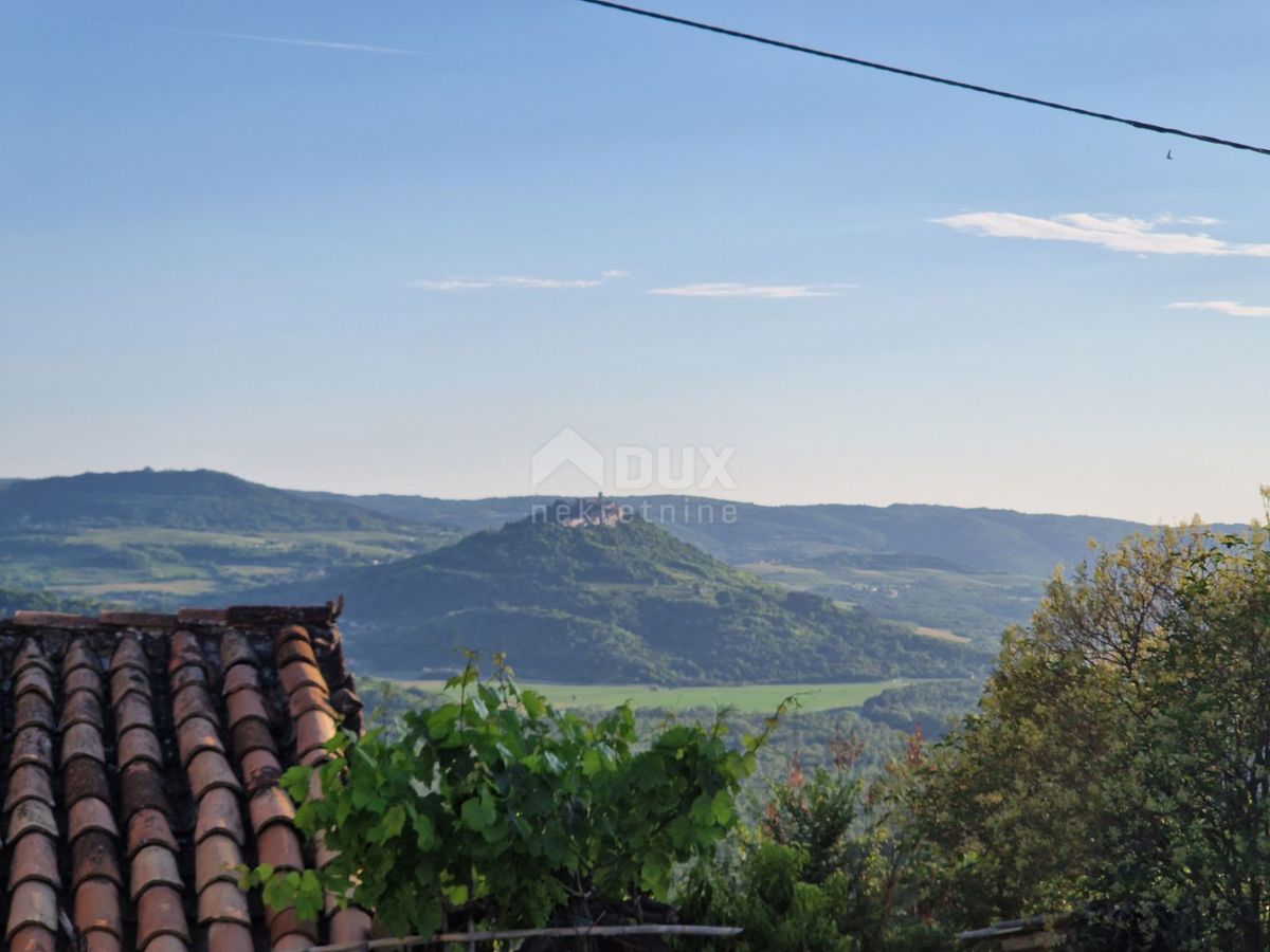 ISTRIA, LIVADE (dintorni) - Antichità in pietra con vista panoramica