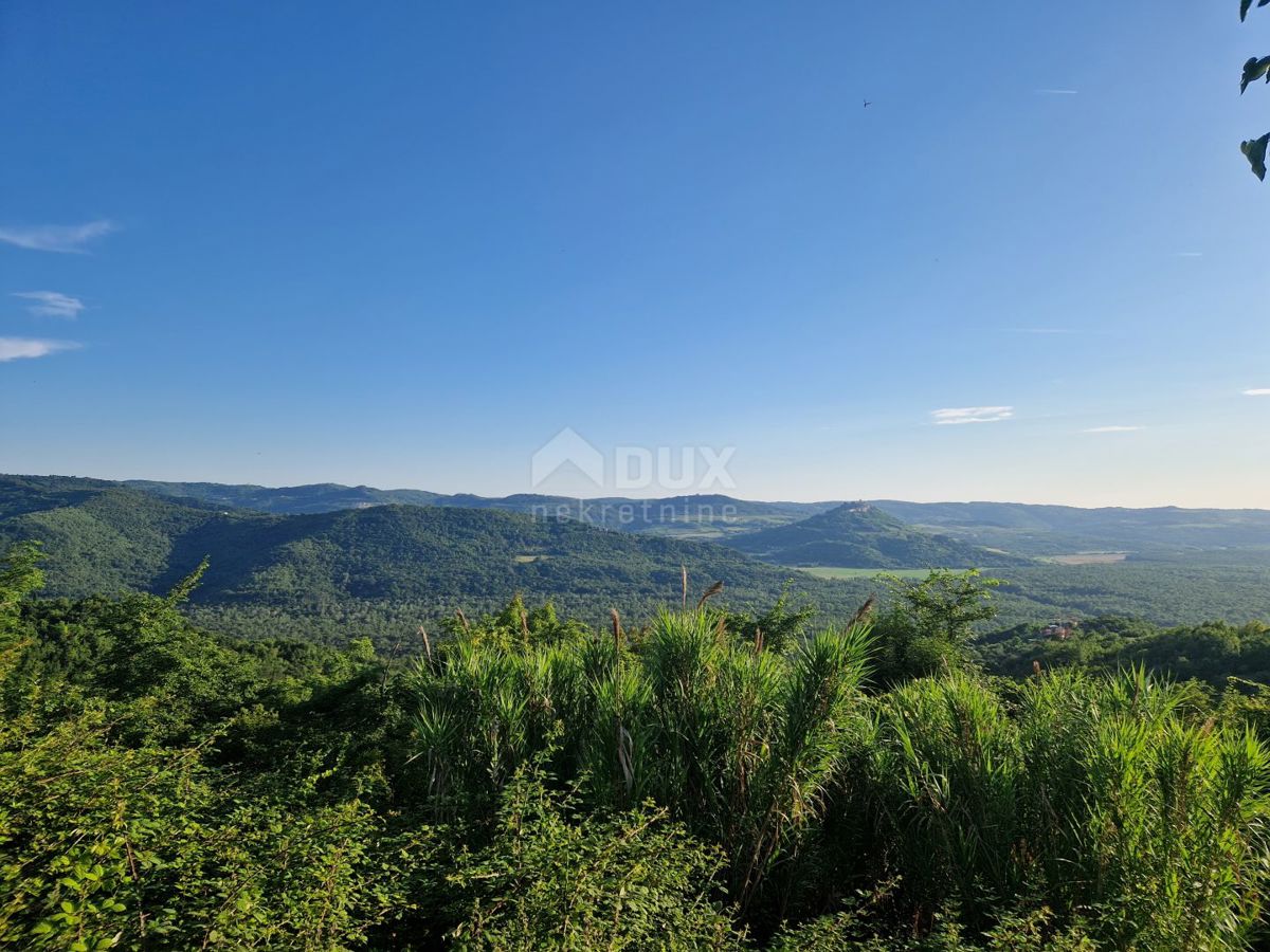 ISTRIA, LIVADE (dintorni) - Antichità in pietra con vista panoramica