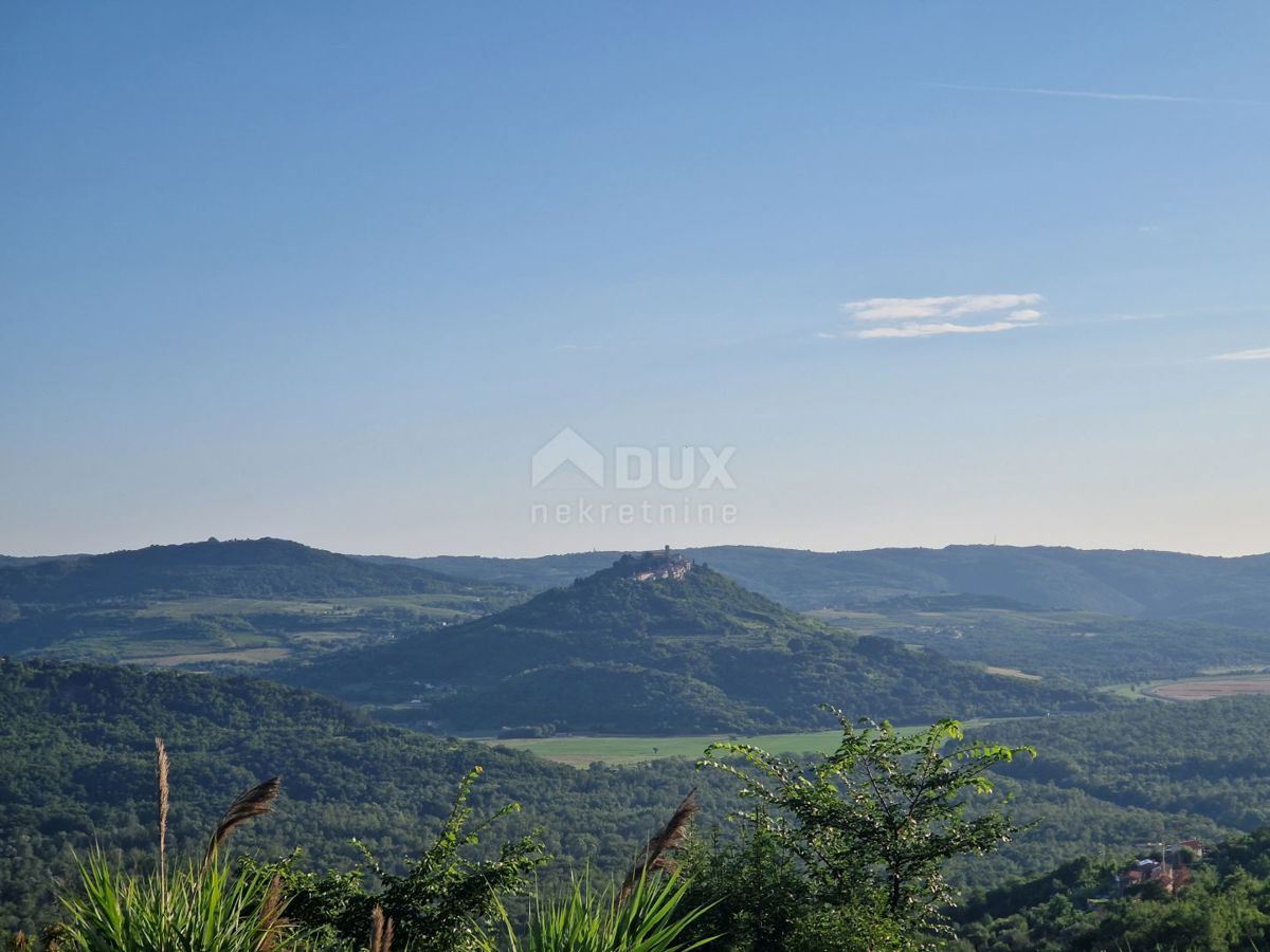 ISTRIA, LIVADE (dintorni) - Antichità in pietra con vista panoramica