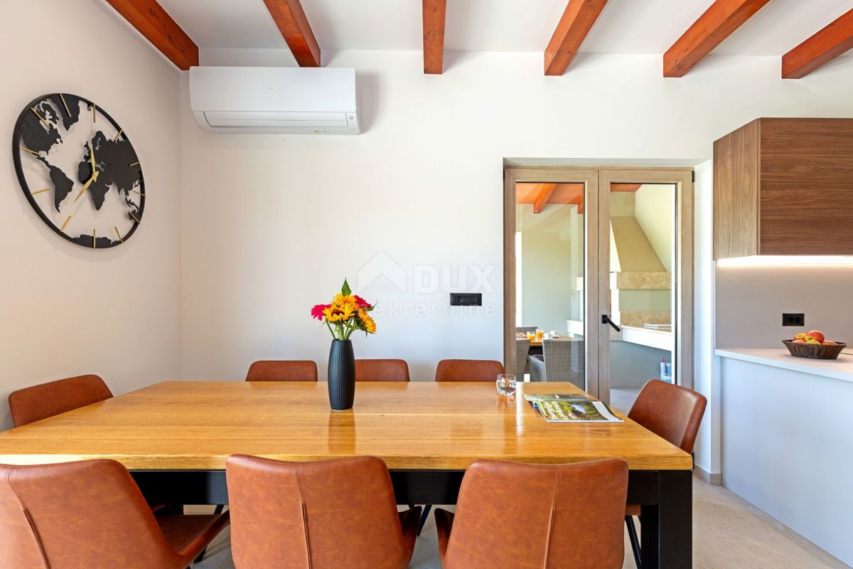 ISTRIA, LABIN - Casa immacolata con piscina