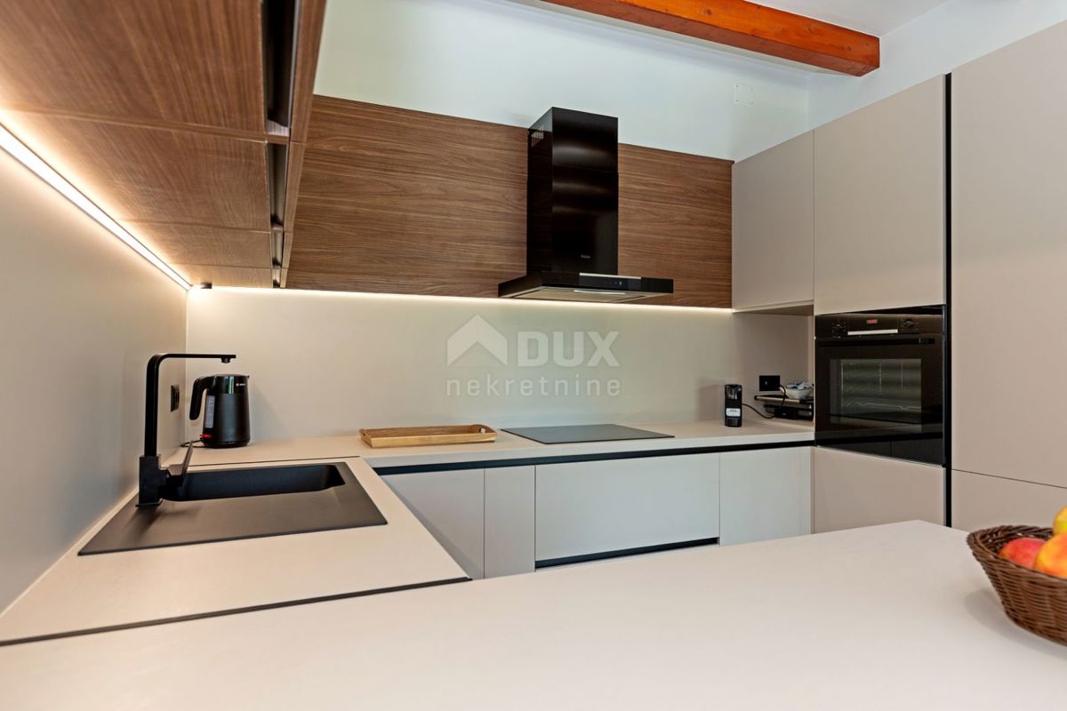 ISTRIA, LABIN - Casa immacolata con piscina