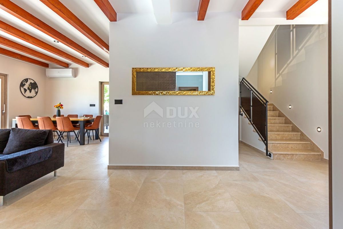 ISTRIA, LABIN - Casa immacolata con piscina