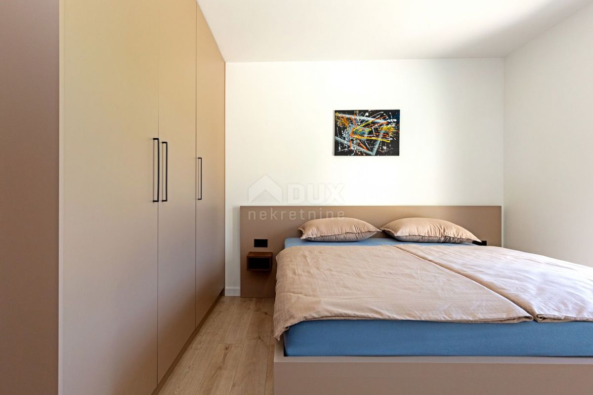 ISTRIA, LABIN - Casa immacolata con piscina