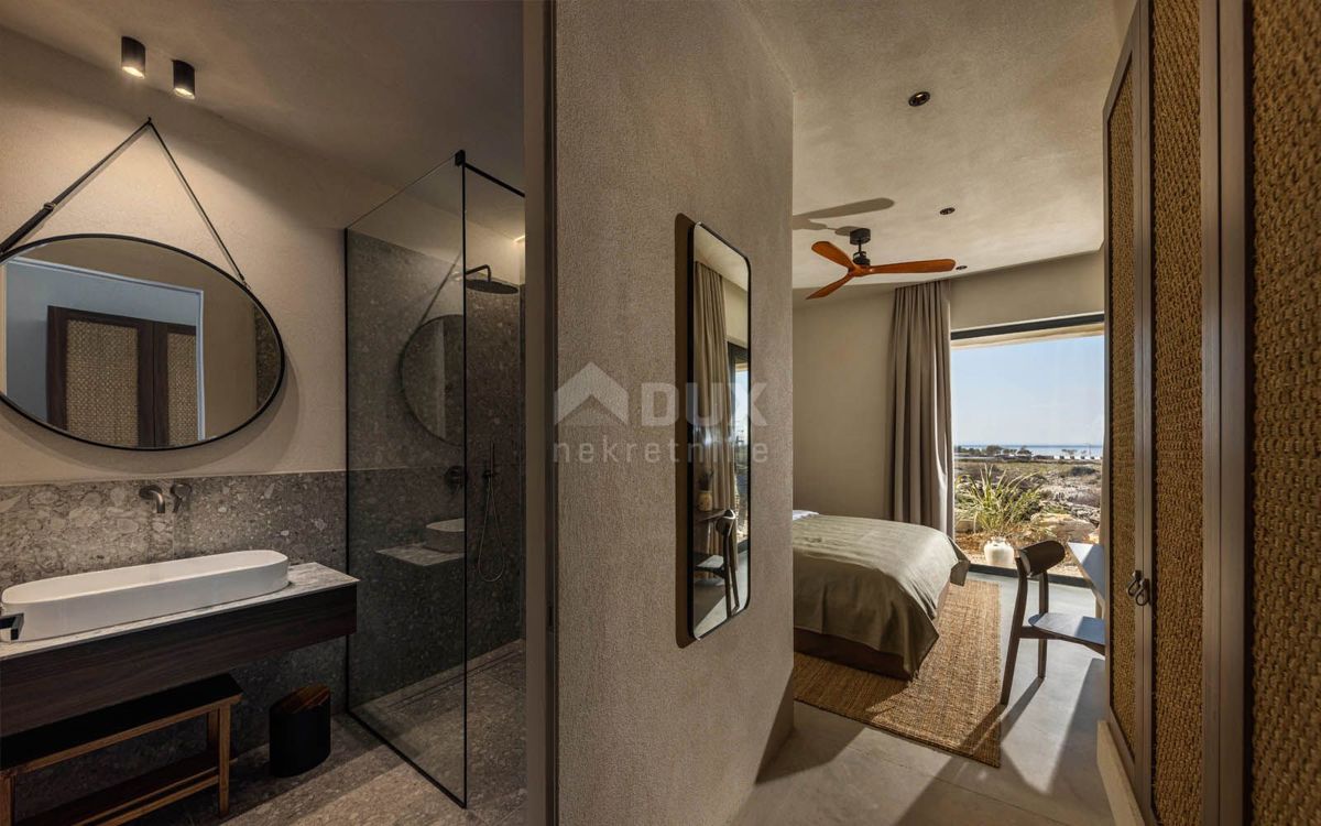 PAG, POVLJANE - Un impressionante angolo di paradiso con vista sul mare